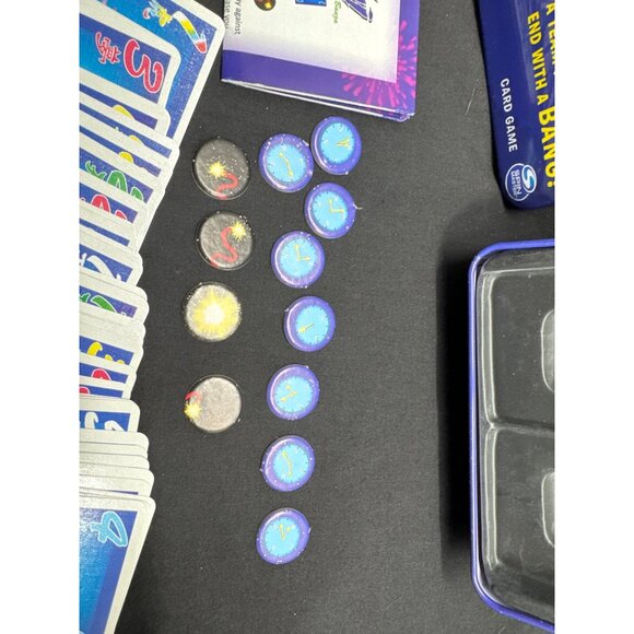 R&R Games Hanabi Fireworks Card Game Tin Travel Game Complete Excellent Light Sc - Picture 4 of 11